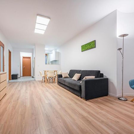 Modern Apartment With Garage Budapeste Exterior foto