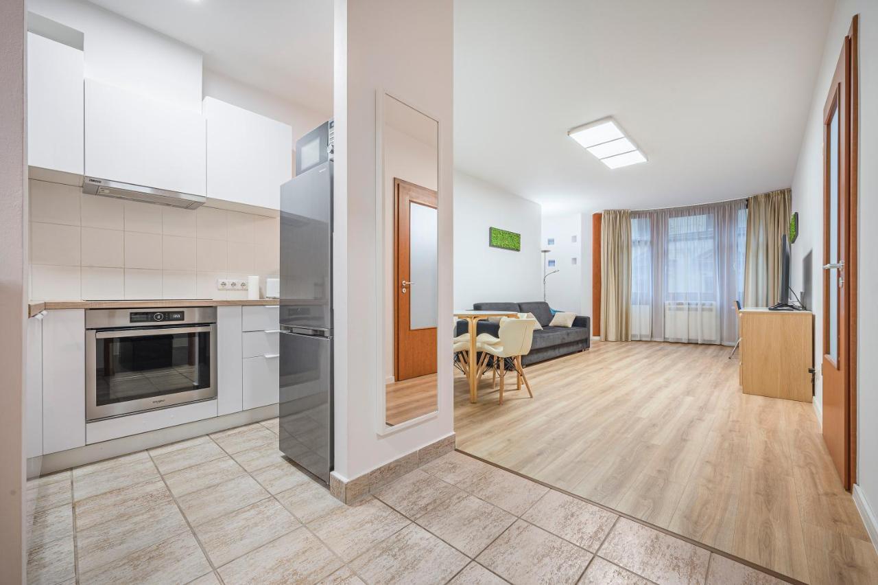 Modern Apartment With Garage Budapeste Exterior foto