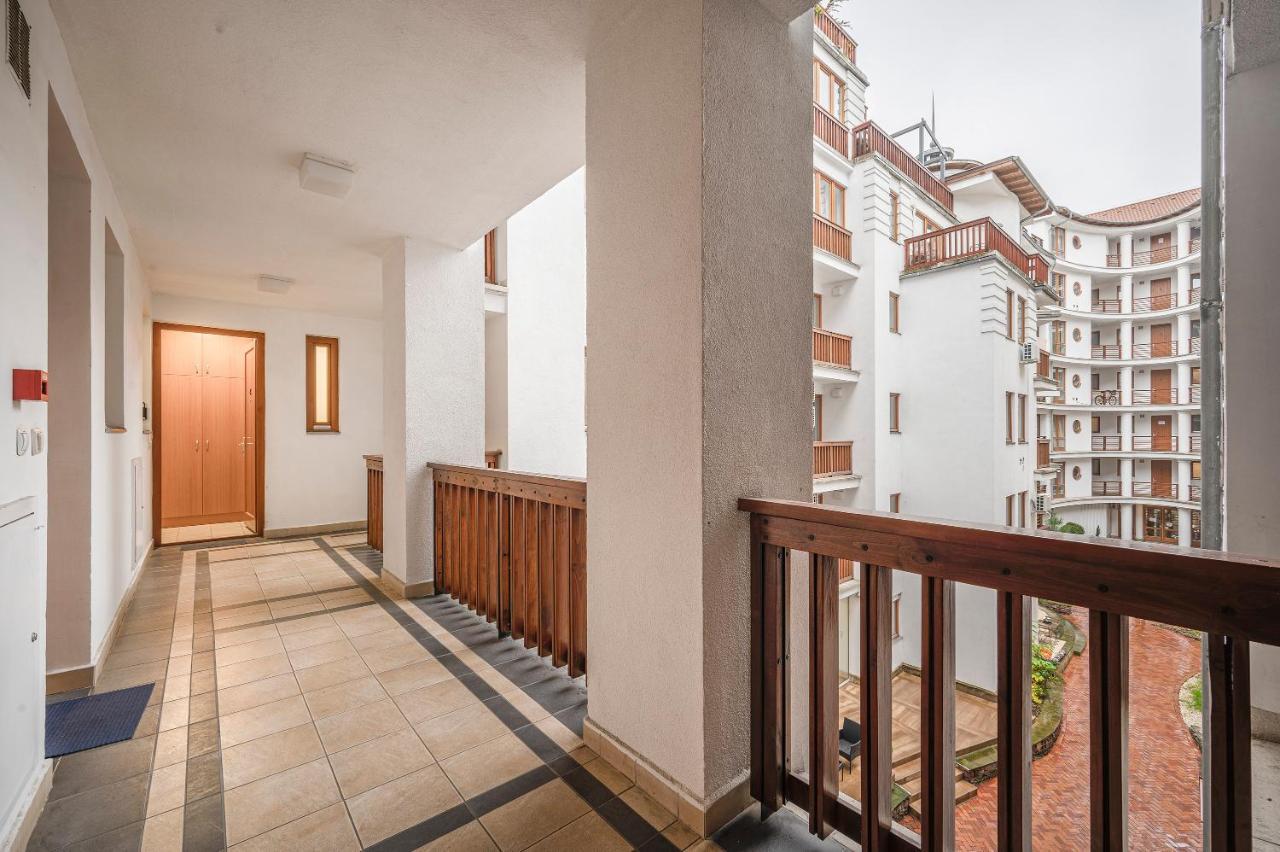 Modern Apartment With Garage Budapeste Exterior foto